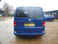 VOLKSWAGEN TRANSPORTER SHUTTLE