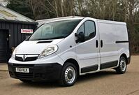 VAUXHALL VIVARO