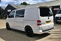 VOLKSWAGEN TRANSPORTER KOMBI