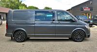 VOLKSWAGEN TRANSPORTER KOMBI