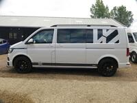 VOLKSWAGEN TRANSPORTER KOMBI